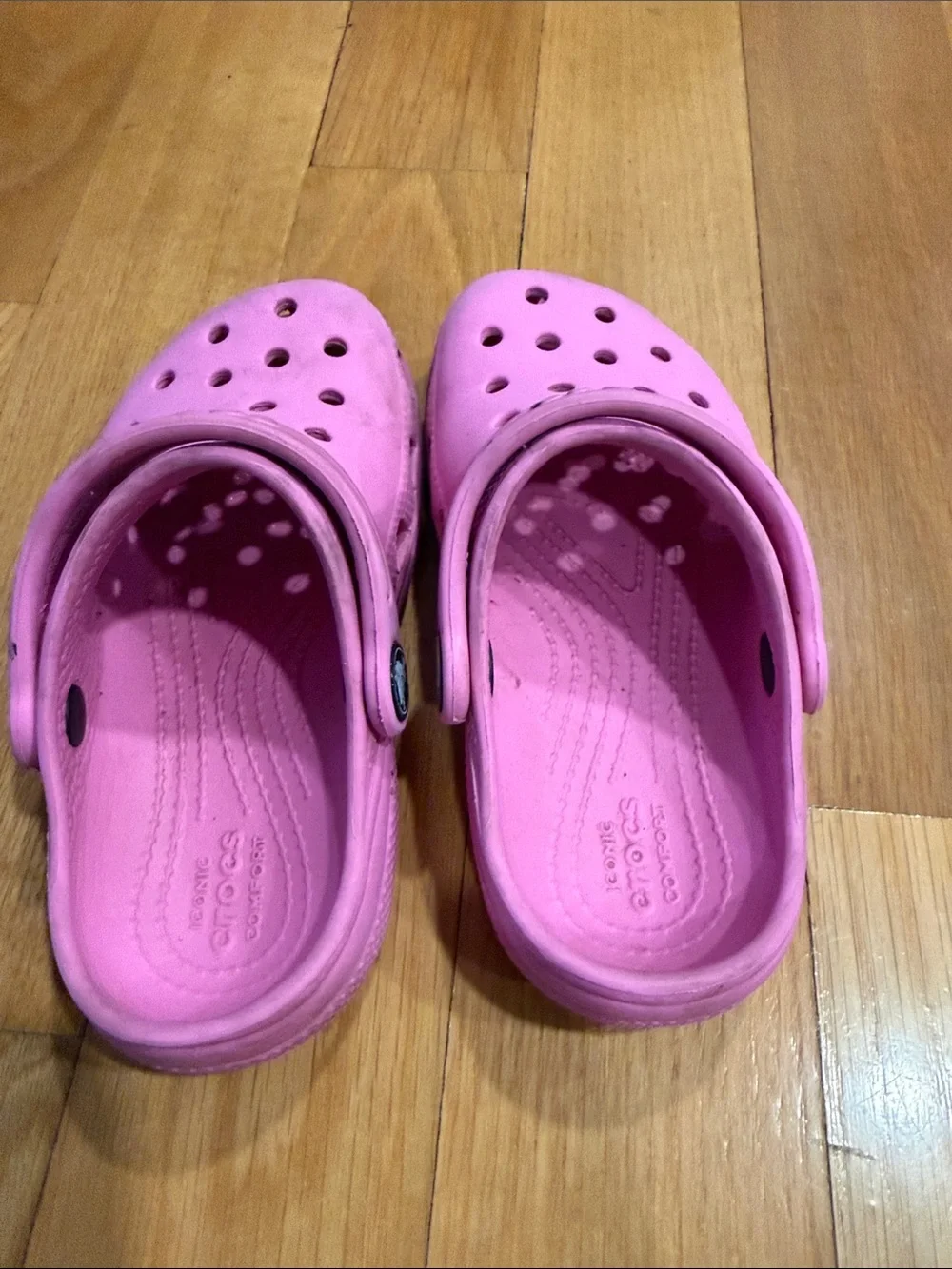 Crocs girls pink sandals size c10.